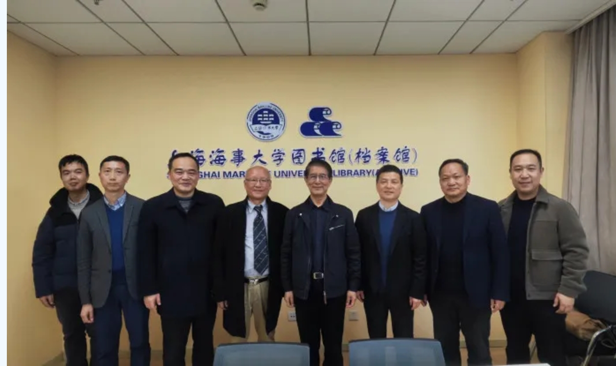 图书馆举行贾干章校友返校座谈会暨图书捐赠仪式